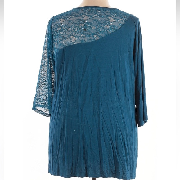 Torrid Super Soft Asymmetrical Lace Pieced Crew Neck Top Plus Size 4X Teal - Picture 5 of 9